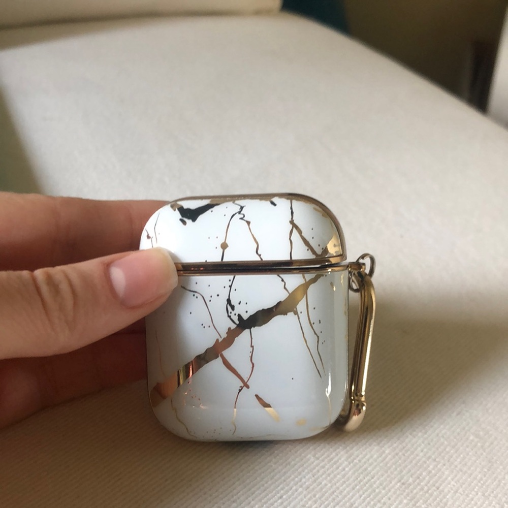 HP marble airpods case